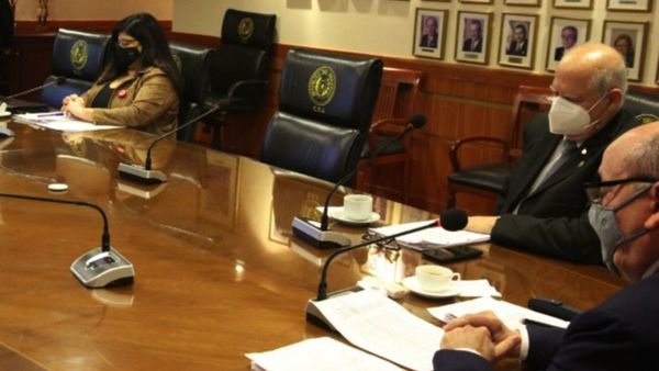 Corte rechaza hábeas corpus a favor de una condenada
