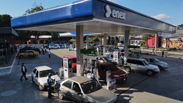 Crónica / Exitazo tuvo promo de combustible a “1.811”