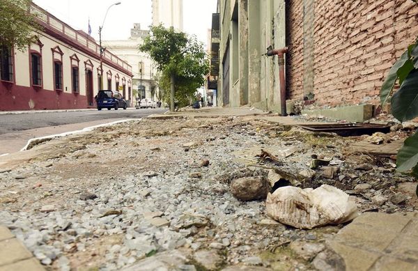 Ciudad “maravilla” de “Nenecho” se hunde en baches y abundante basura - Nacionales - ABC Color