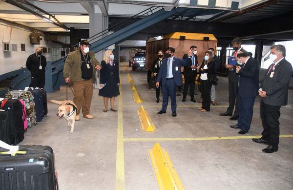 Alerta aeropuerto: hoy fue cocaína, pero mañana podría ser una bomba - Nacionales - ABC Color