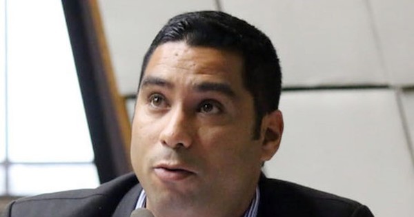La Nación / Brítez pide identificar a congresistas que se prestan al “blanqueo” del Ejecutivo