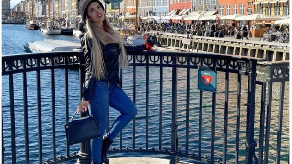 Vinculan a modelo con pelotero de la Albirroja
