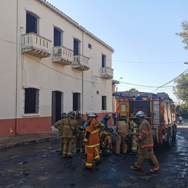 Realizarán pericia para determinar la causa del principio de incendio en la Catedral de Asunción | Ñanduti