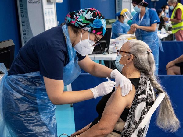 Coronavirus: Chile se prepara para vacunar con una tercera dosis - ADN Digital