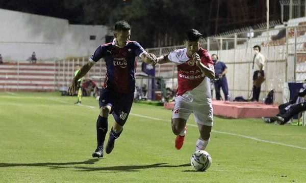 Cerro Porteño rescata un empate sobre el final ante River Plate