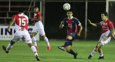Cerro le saca un empate agónico y deja frustrado a River