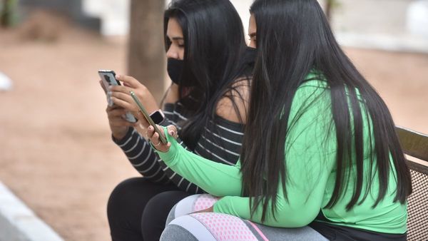Experto sugiere conectividad en los barrios y no solamente en escuelas