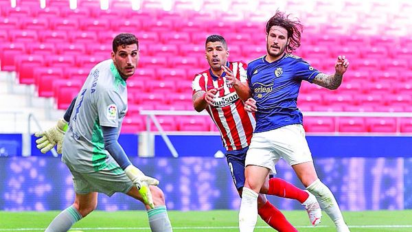 Suárez consigue media Liga