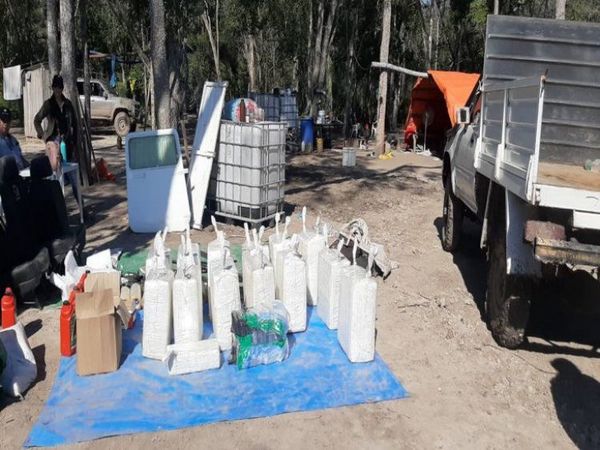 Rastreando al EPP hallan una base narco, cocaína y pista en el Chaco