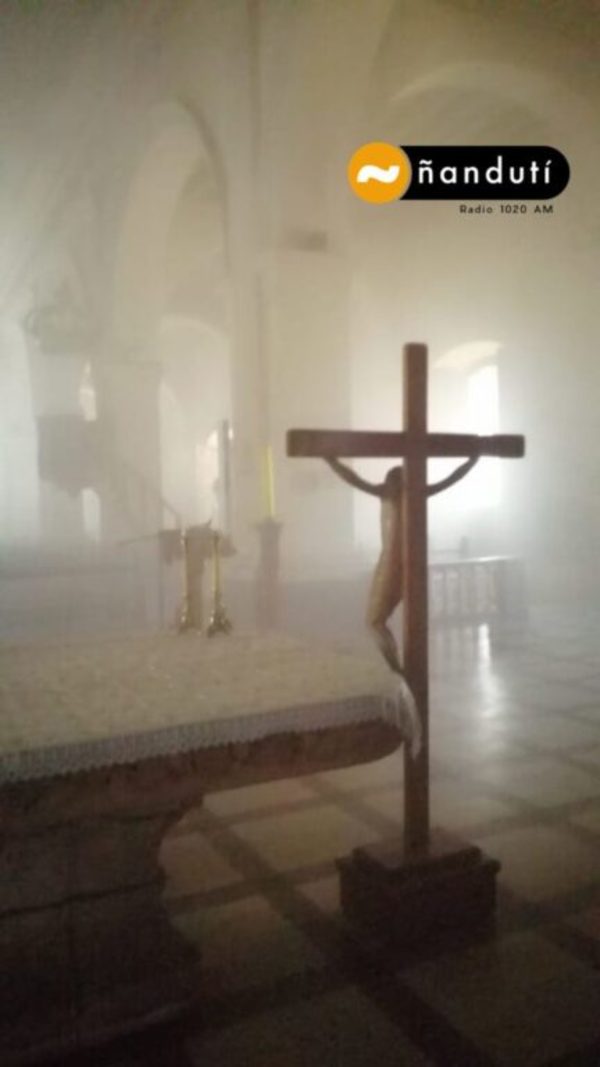 No hay peligro de derrumbe en la Catedral de Asunción tras incendio, señalan | Ñanduti