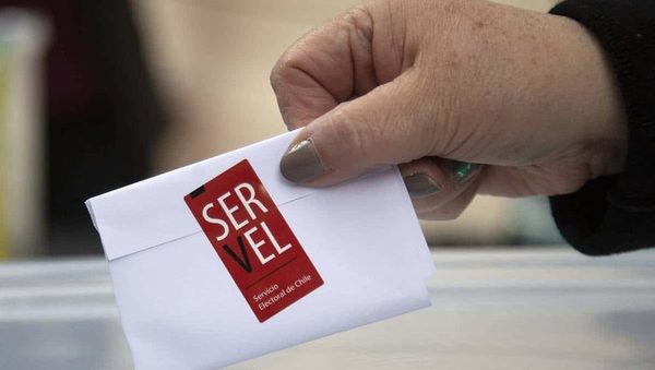Independientes sorprenden y oficialismo es el gran perdedor en Chile