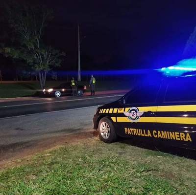 PATRULLA CAMINERA DEMORÓ A CASI 50 PERSONAS POR MANEJAR ALCOHOLIZADOS
