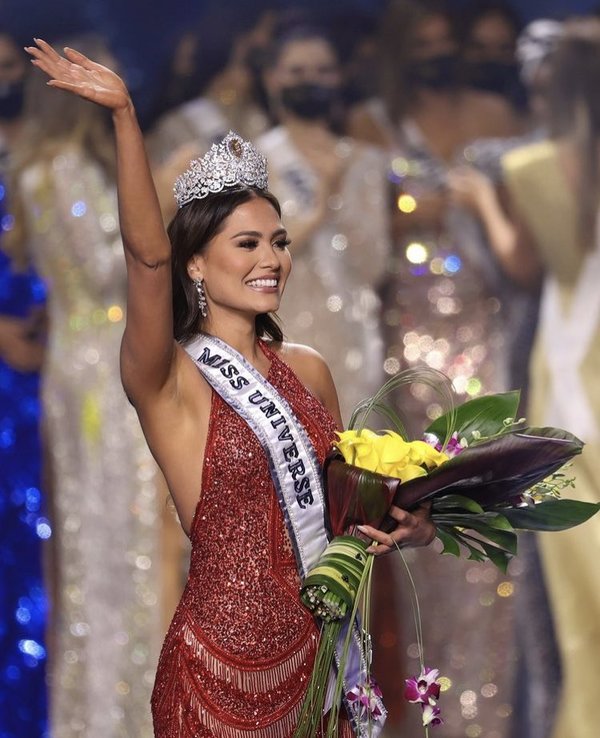 Andrea Meza se corona como Miss Universo 2021 y deja en alto a México