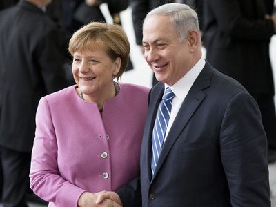 Angela Merkel expresó a Benjamin Netanyahu la solidaridad de Alemania con Israel ante los ataques de Hamas