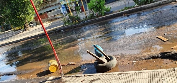 Diario HOY | La mitad de baches son causados por caños rotos de Essap, dice “Nenecho”
