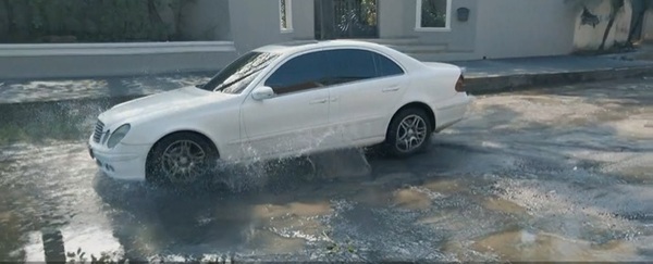 Municipalidad de Asunción acusa: De cada 10 baches, 5 son por caños de agua rotos - ADN Digital