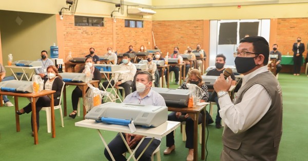 La Nación / JE culmina periodo de capacitación para monitores nacionales