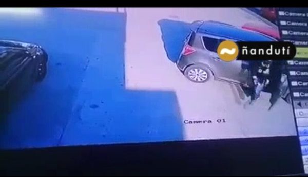 Millonario asalto a un supermercado de Ypakarai: Delincuentes se llevaron más de G. 112 millones | Ñanduti