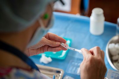 Federación de médicos de Venezuela exige un millón de vacunas anticovid - MarketData