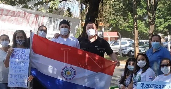 La Nación / Iniciaron huelga en Tesai por mejora salarial de trabajadores de convenio social