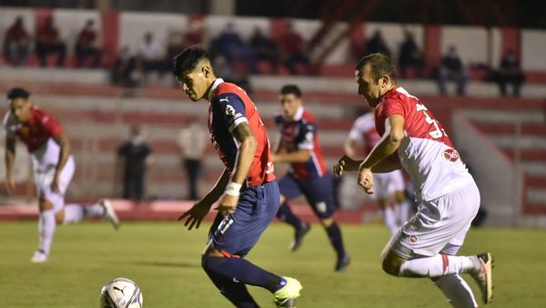 Cerro Porteño tiró la toalla en los Jardines