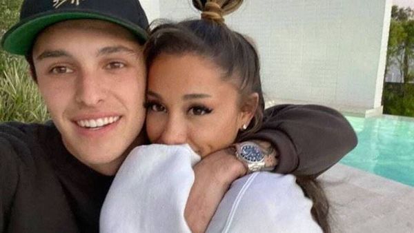 ¡Después de un año! Ariana Grande se casó