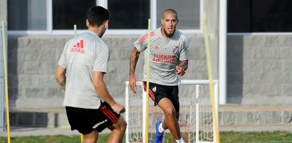 Por contagios masivos de covid-19, River se queda sin jugadores para enfrentar al Santa Fe - Fútbol - ABC Color