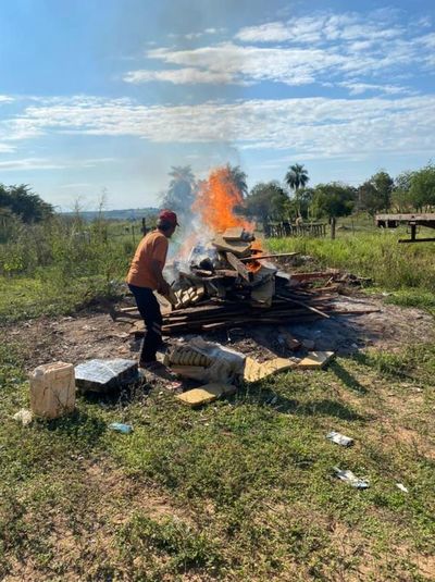 Incineran alrededor de 800 kilos de marihuana en Curuguaty - Nacionales - ABC Color