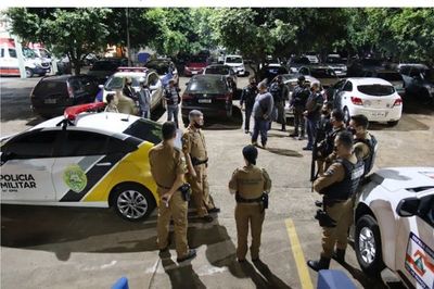 Más 400 vehículos de paraguayos rebotaron en Foz porque sus ocupantes no tenían test de covid negativo - ABC en el Este - ABC Color