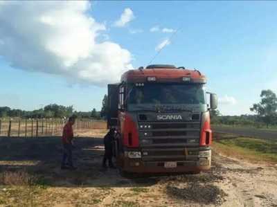 Caazapá: Roban cargamento de soja | Noticias Paraguay