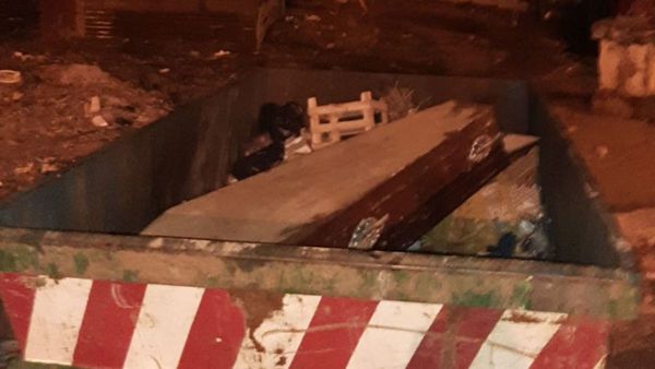 Hallan ataúd vacío en el basurero de la Catedral de Asunción