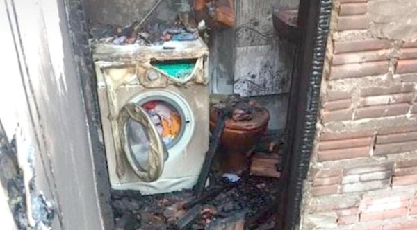 Crónica / Le quemaron su casa y sospecha de su expareja