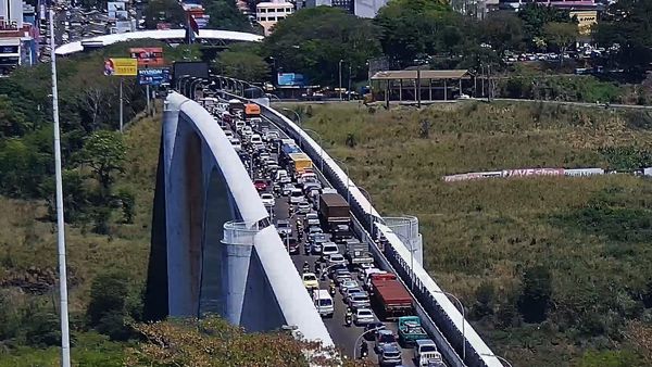 Foz de Yguazú insiste con la barrera sanitaria en el Puente de la Amistad