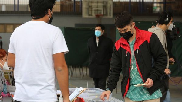 Independientes se imponen a la clase política en Chile