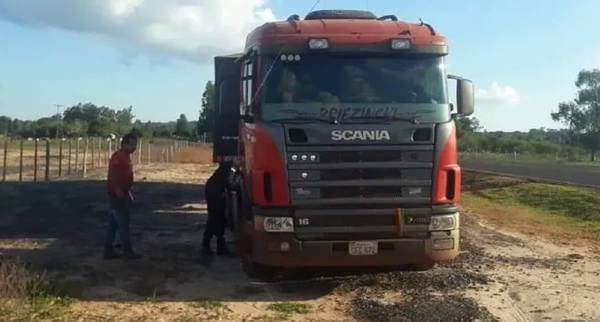 Delincuentes roban carga de soja en Caazapá - Noticiero Paraguay
