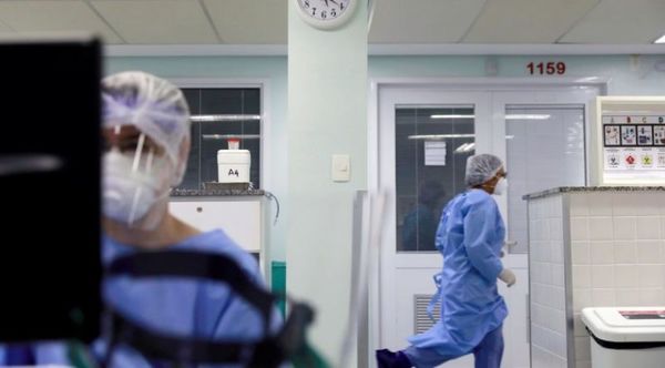 Brasil reporta menos de 800 muertes por covid por primera vez en casi 80 días