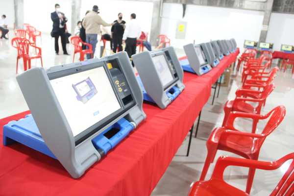 Internas partidarias: ejecutan auditoría de pantallas de máquinas de votación en la ANR - ADN Digital
