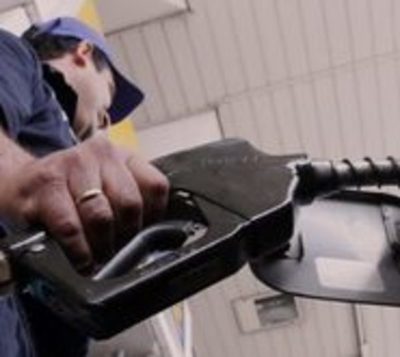 Aumentan G. 400 los combustibles en emblemas privados - Paraguay.com
