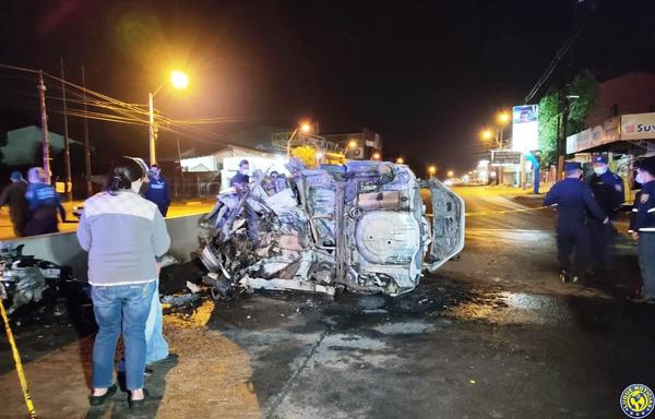 Un joven muere tras chocar e incendiarse su automóvil •