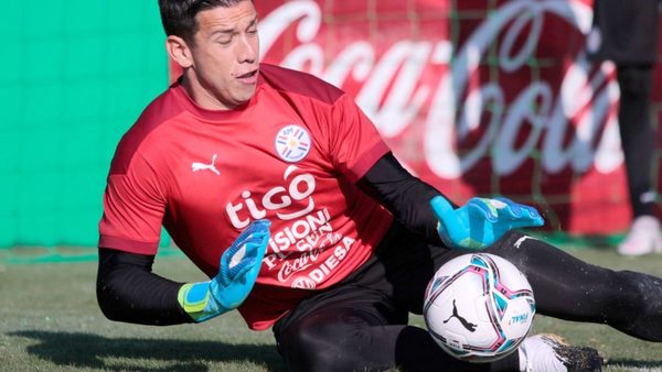 TRAS GRAN GESTIÓN EN ARGENTINA ESPÍNOLA ENTRENA CON LA ALBIRROJA