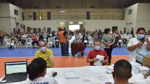 Masiva concurrencia en SND tras ampliación de edad para vacunación