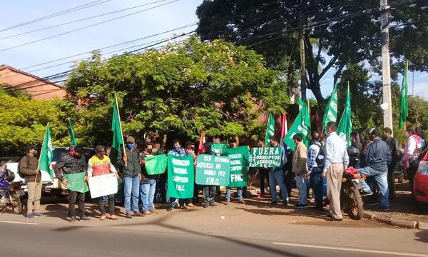 Miembros de la FNC realizan manifestación contra modificación del Estatuto Agrario – Prensa 5