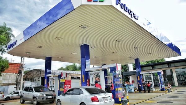 Petropar mantiene el precio de sus combustibles, pero análisis es "día a día"
