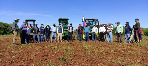 CEL. BOGADO: LANZAN PROGRAMA DE PREPARACIÓN DE SUELO 2021