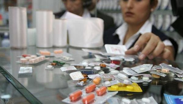 DINAVISA afina con proyectistas propuesta de fijación de precios de medicamentos contra COVID