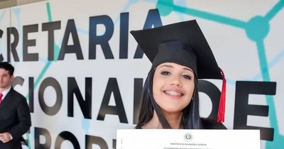 La Nación / Se autorregaló un 0 km luego de manejarse en bici y evitar las farras