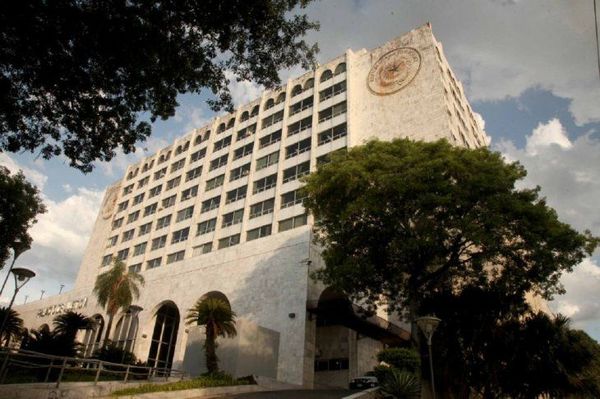 Juez remite a la Corte Suprema acción de Contraloría para auditar fondos sociales de Itaipú