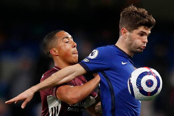 El Chelsea aprieta la lucha por la Champions - Fútbol Internacional - ABC Color