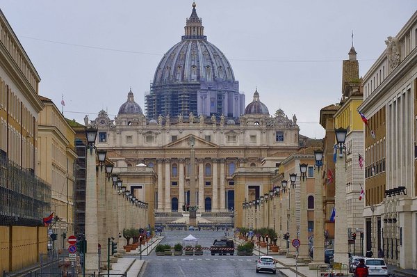 Vaticano se compromete a hacer “todo lo posible” para apaciguar tensión en Medio Oriente