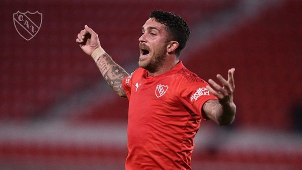 Independiente vence a Bahía y pone un pie en los octavos